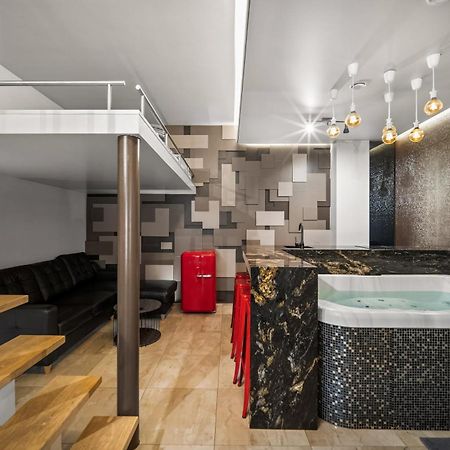 Secret Lounge - Cozy Studio With Sauna And Jacuzzi ヴィリニュス エクステリア 写真